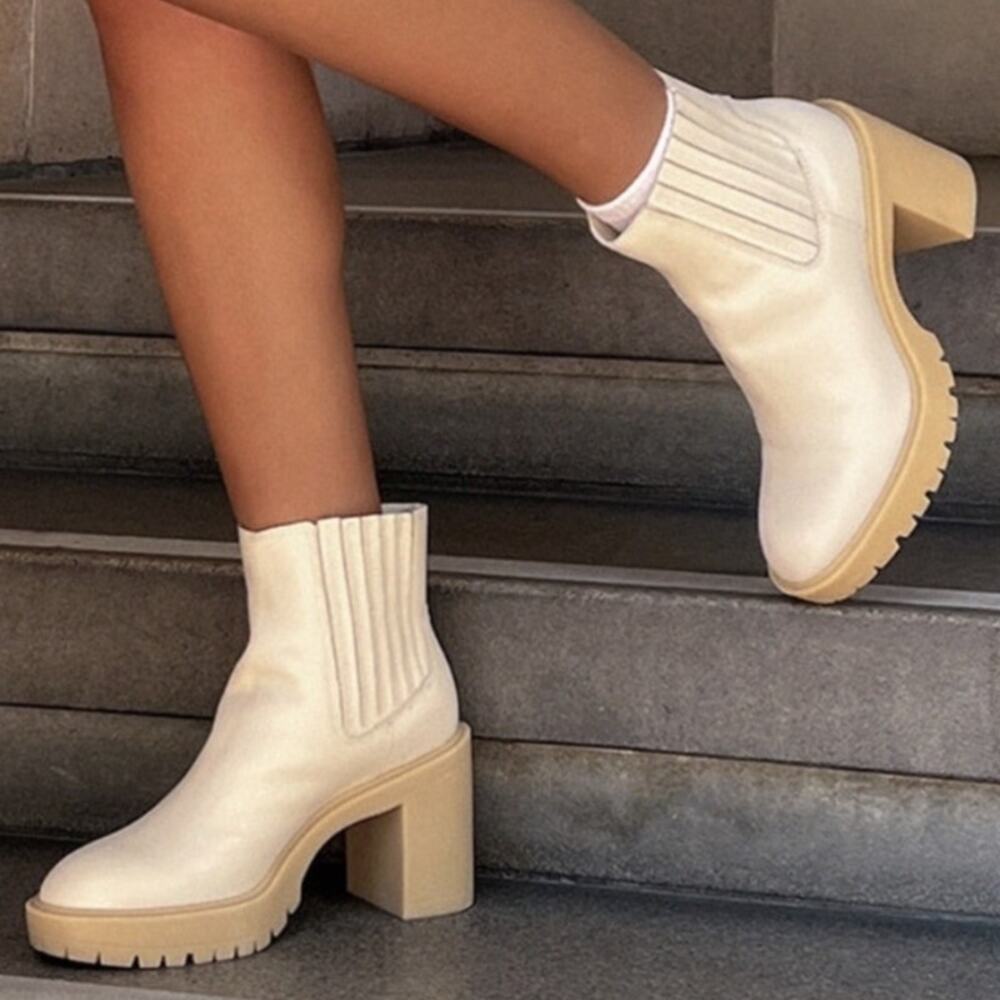 Dolce Vita Women’s Ankle Boots Lug Sole Block Heel Chunky Faux Leather Cream 9.5